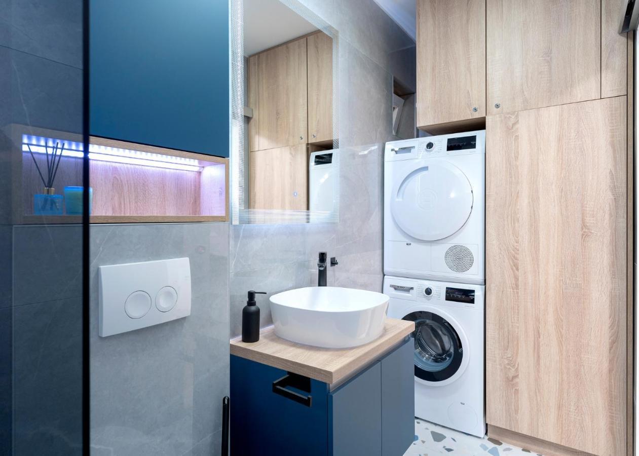Apartment Fingerprint With A Story *